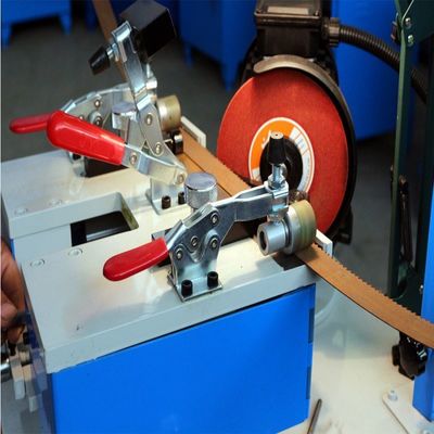 152 mm wielgrootte Automatische tandlasapparatuur voor het slijpen van bi-metalen zaagbladen