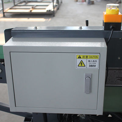 Automatische houtverwerker Elektromotor Houtsplitter voor bouwwerkzaamheden
